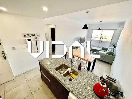 Venta Departamento 2 Ambientes Con Amplio Balcón Y Vista Abierta - Remedios De Escalada