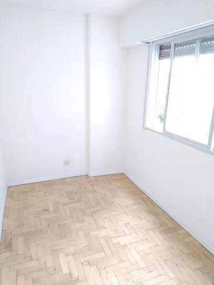 Departamento En Venta - 3 Dormitorios 1 Baño - 46mts2 - Flores