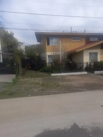 Casa De Dos Pisos