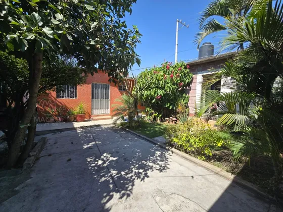 Casa En Venta En Col. 19 De Febrero Con Local Comercial