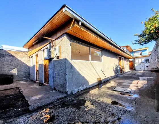 Oportunidad Inversion! 12dorm/6 Baños, 3 Deptos Interior!
