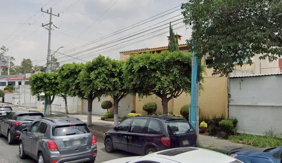 Casa En Remate Con 4 Recamaras, Frente A Esime Zacatenco
