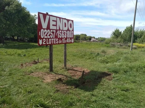2 Lotes De 15x40 Zona Comercial,calle 16 Entre 90 Y 91 , Mar Del Tuyu . Mirando A La Ruta (sobre Colectora) Buen Acceso
