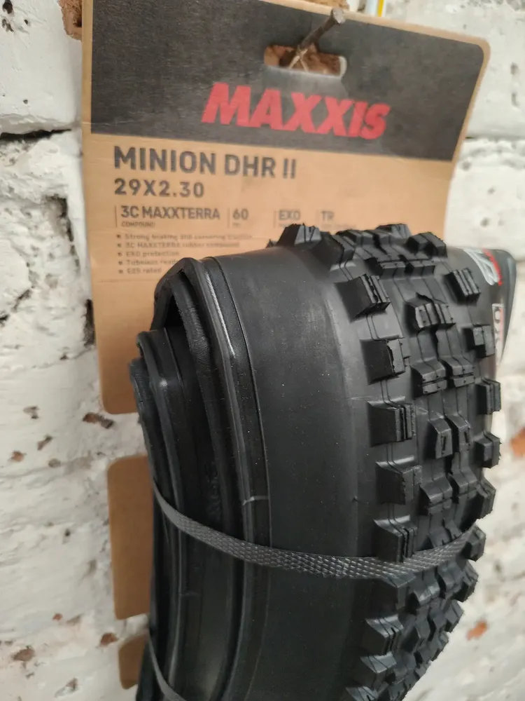 Pneu Maxxis Minion DHR II para Bicicleta de Montanha 29x2.30 Preto