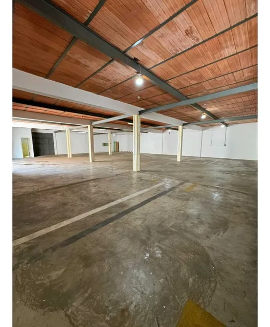 Alquiler Galpón Urb Turumo 400 M2