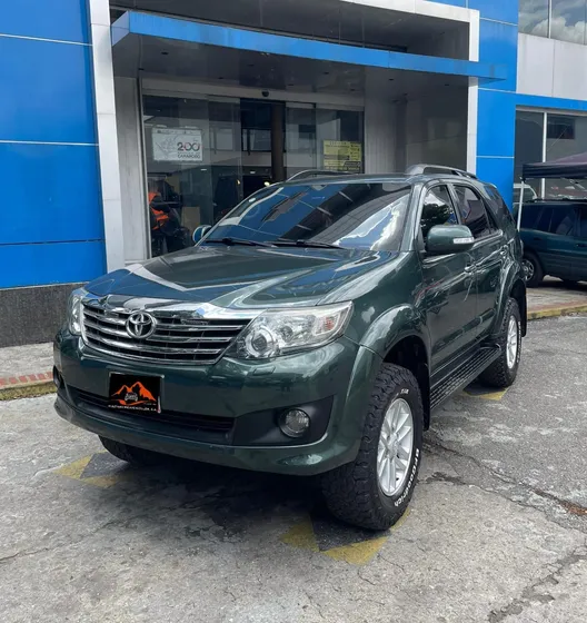 Toyota Fortuner Automatico