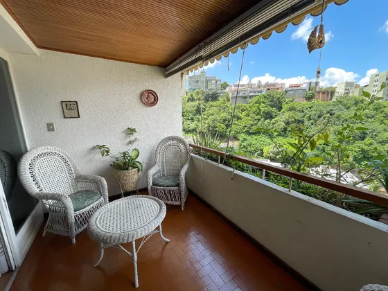 Apartamento Colinas De Bello Monte Amplio, Iluminado Y Hermosa Vista