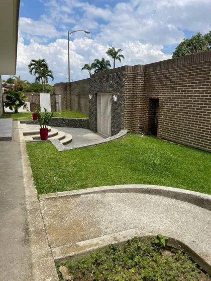 Casa Cumbres De Curumo 1.000mt2 Venta 