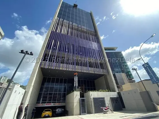 Local Comercial En Obra Gris En Venta En Las Mercedes, 400m2, 1b, 1p, Terraza, Ascensor, Vigilancia 24h. Vista Panorámica, Mls #24-12245 Bm