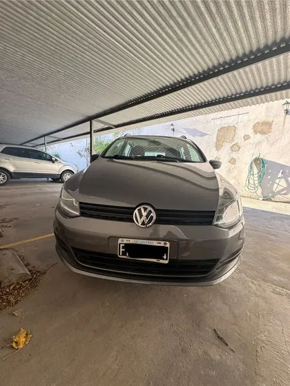 Volkswagen Suran 1.6 Comfortline 101cv