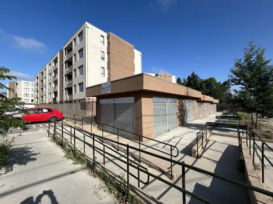 Local Comercial De 30 Mt2, Baño, Estacionamiento Clientes