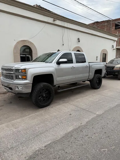 Chevrolet Cheyenne 5.4 2500 Doble Cab Lt Z71 4x4 At