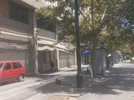 Espectacular Local Comercial En Plena Alameda.