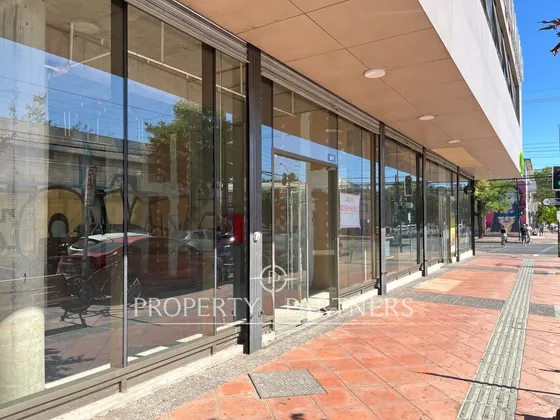 Exclusivos Locales Comerciales En Pleno Centro