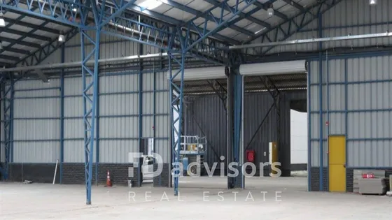 Arriendo De Bodegas En Centro Logístico 132 M2 - El Belloto