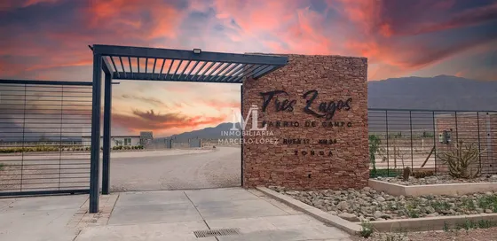 Terreno En Complejo Tres Lagos  1.784 M² Con Vista Al Cerro Blanco