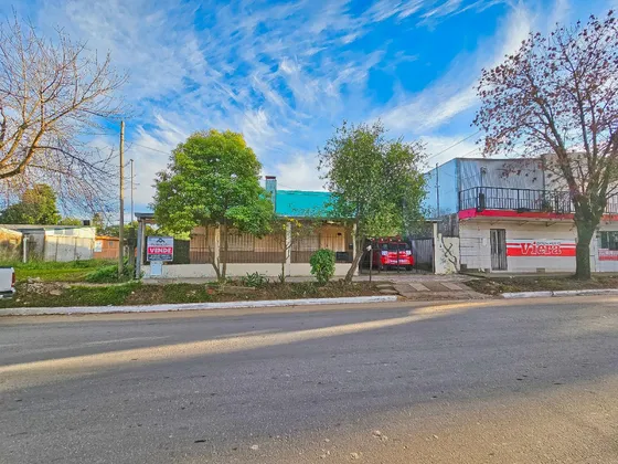 Casa En Venta En San José Con Lote Grande Y Servicios