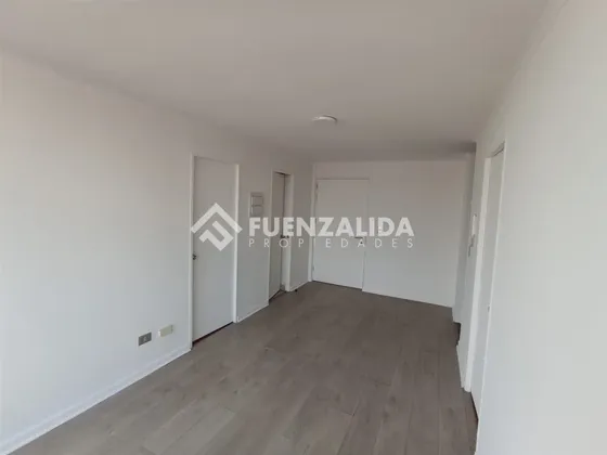 Departamento En Arriendo De 2 Dorm. En La Cisterna