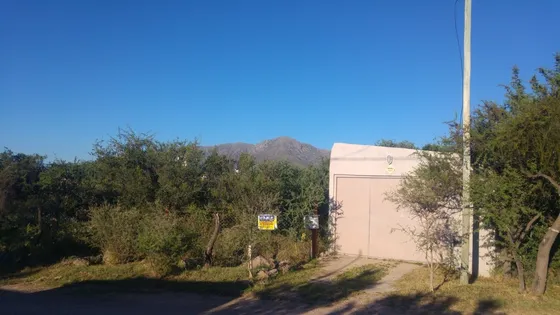  Capilla Del Monte  Cordoba  Vivienda En Amplio Terreno Arbolado Con Opcion Lote Lindero