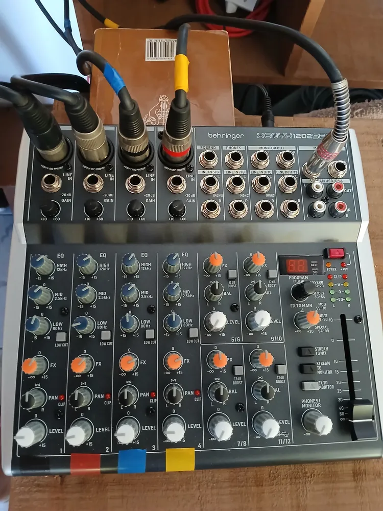 Efeitos Behringer Xenyx 1202sfx de 12 canais e mixer USB | Frete