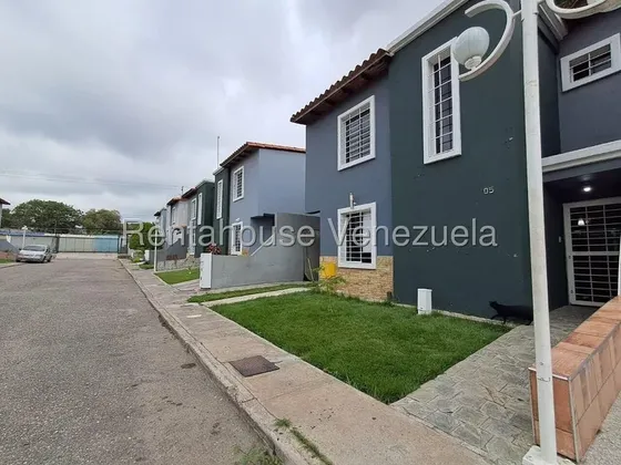 Casa En Venta En Cabudare Zona De Los Rastrojos Codigo 2 6 1 8 6 3 1 Mildred