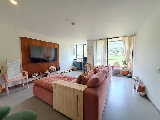 Apartaestudio En Arriendo Loma Del Escobero 743-7407