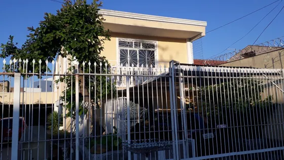 3 Residências, Terreno 570m2 C/ 3 Moradias (2 Sobrados + Casa) No Guaíra / Água Verde