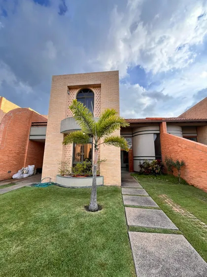 Moderna Casa 300 Metros Villa Del Rosal Trigal Norte.ac