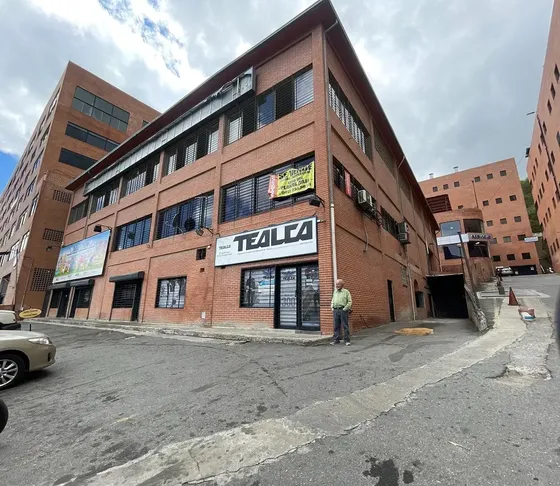 Galpón En Venta En Piedra Azul 850 M2