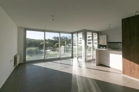 Departamento Venta, Villa Belgrano.  3 Dormitorios, Vestidor, Balcón, 2 Cocheras, Pileta