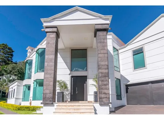 Venta Casa El Poblado Los Balsos Cerca A Isa En Unidad Exclusiva