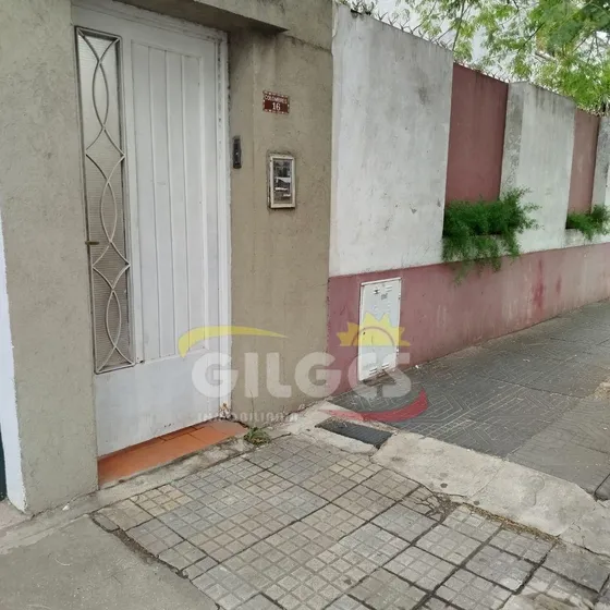 Venta De Ph 5 Amb. En Ramos Mejia  Pta. Baja C/patio