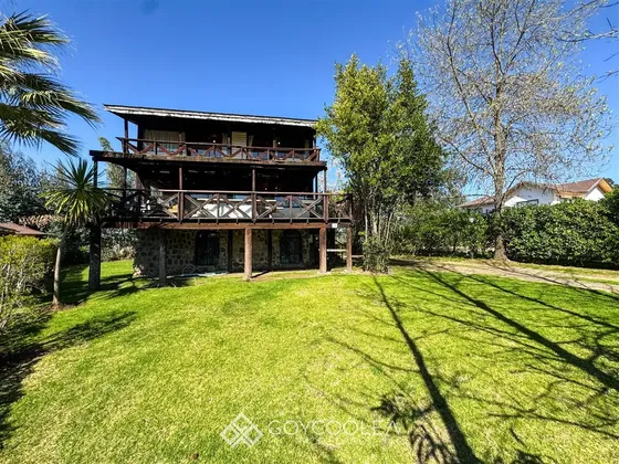 Casa En Venta De 4 Dorm. En Las Cabras