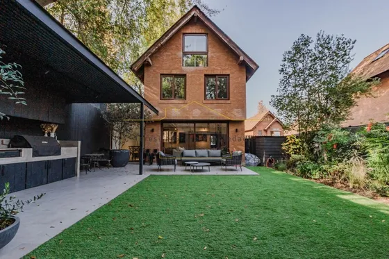 Excelente Casa Remodelada En Condominio La Dehesa
