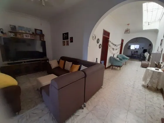 Barrio Las Victorias - Casa Bifamiliar En Venta