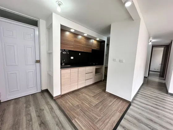 Apartamento En Venta En La Prosperidad. Cod V1822
