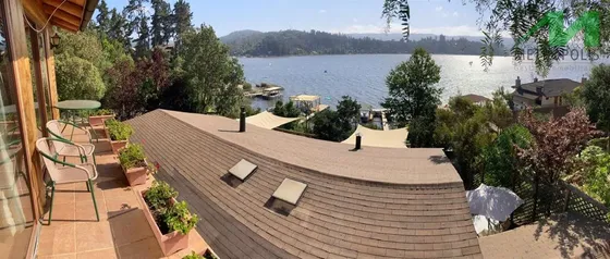 Casa En Venta De 9 Dorm. En Vichuquén