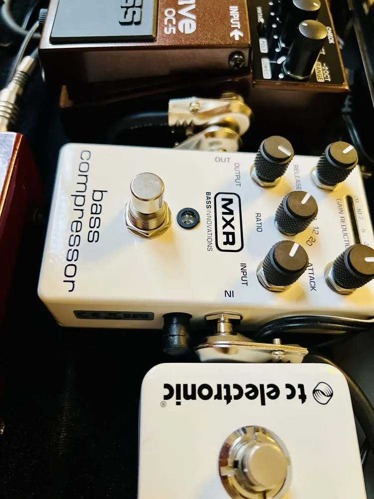 Pedal Compressor MXR M87 para Baixo - Análogo Branco