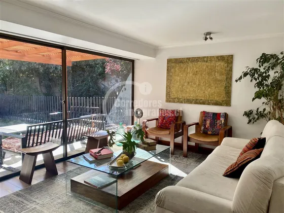 Casa En Venta De 5 Dorm. En Lo Barnechea