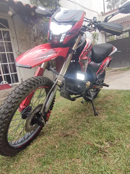 Veloci Xeverus 250
