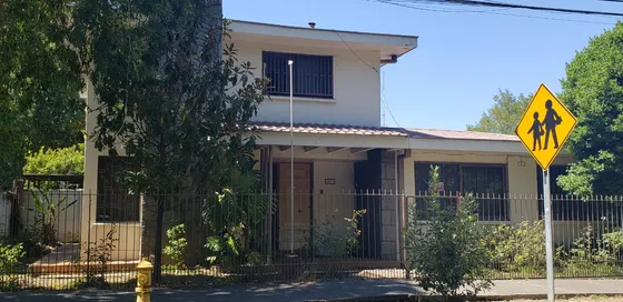 107 Bulnes Isabel Riquelme, Chillán. 238 / 400 M2.