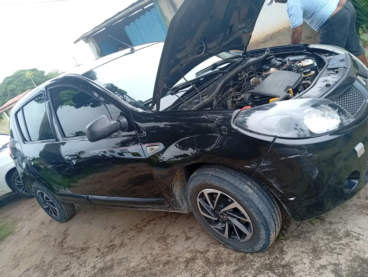 Renault Sandero 2011 1.0 16v Expression Hi-flex 5p — foto 9