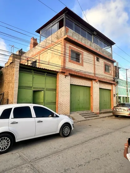  Global Vende  Local Comercial Tucacas A 2 Minutos Del Pueblo Edo Falcón