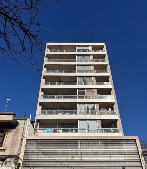 Fernandez Crespo Próximo A 18, Ideal Renta, Piso Alto, Garaje !! 