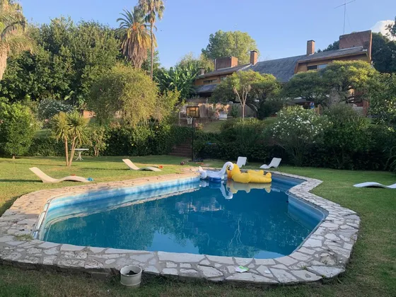 Casa - Punta Chica En Alquiler!