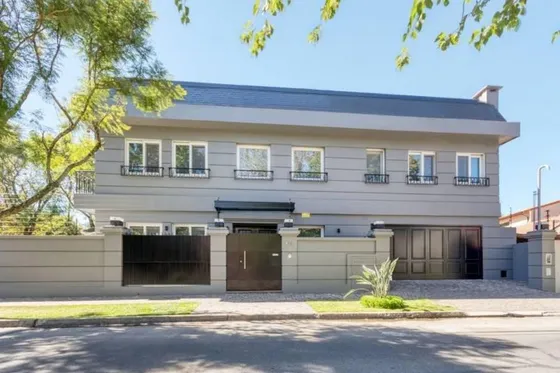 Venta Casa 6 Ambientes Acassuso Pileta Amoblada 