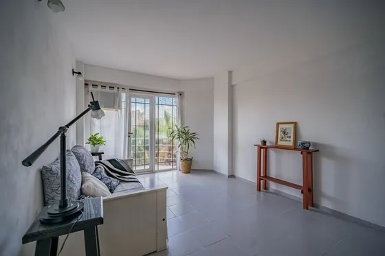 Departamento ·  Venta ·  Cochera Cubierta ·  Luminoso · Apto Crédito  · Morón