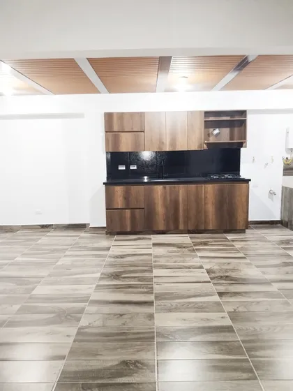 Se Alquila Amplio Apartamento Para Estrenar