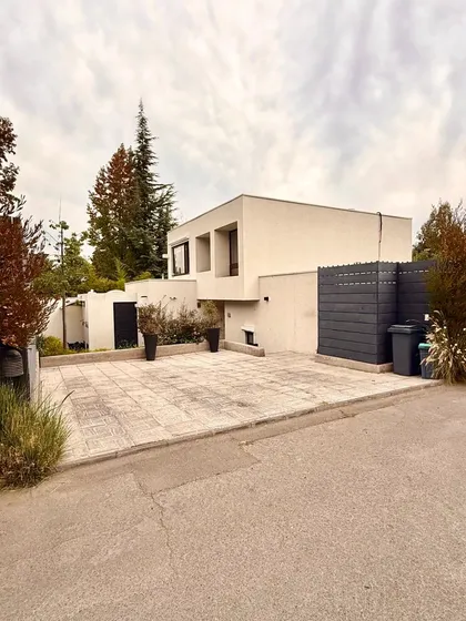 Se Vende Espectacular Casa Juia Bernstein Condominio
