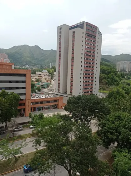 Hh. Alquila Amplio Apartamento En Las 4 Avenidas